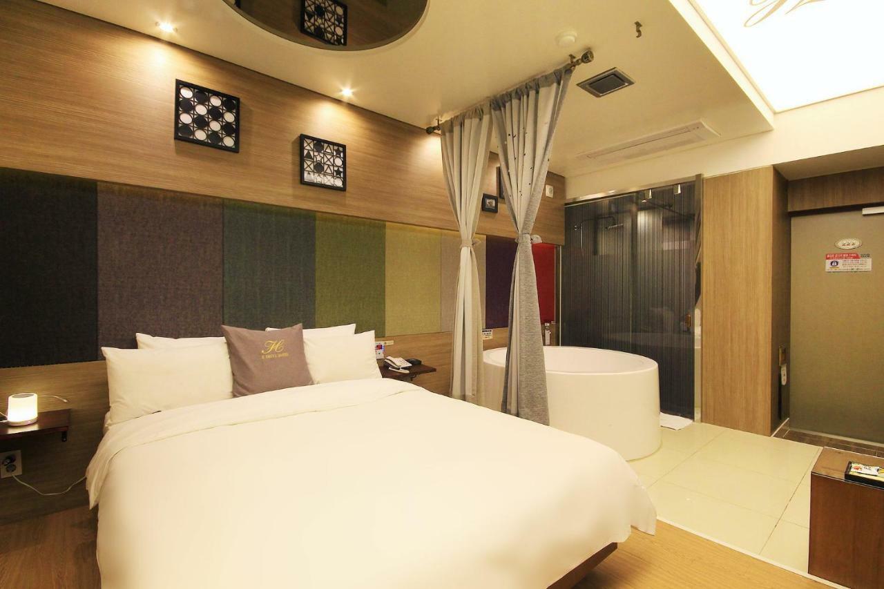 H Drive Hotel Iksan Exterior foto